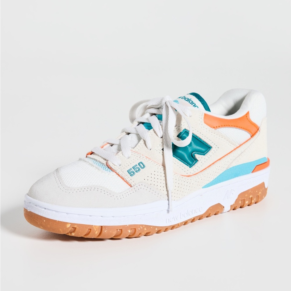 New Balance 550 Sneakers in white/green
